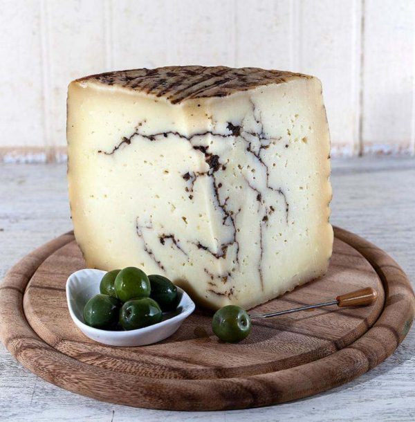 Fromage à la truffe noire et blanche proche de Fécamp